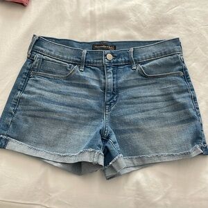 Abercrombie & Fitch Jean shorts size 26/4